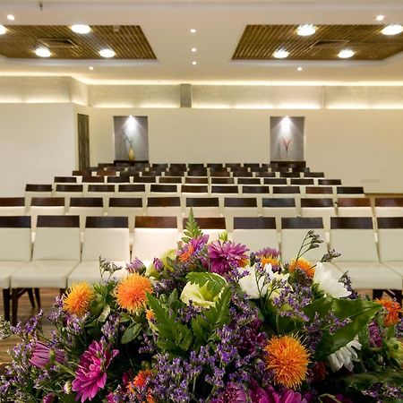 Arena Hotel By The Beach Bat Yam Extérieur photo