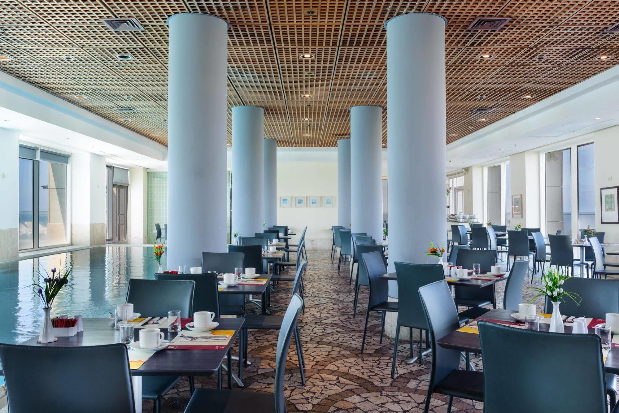 Arena Hotel By The Beach Bat Yam Extérieur photo
