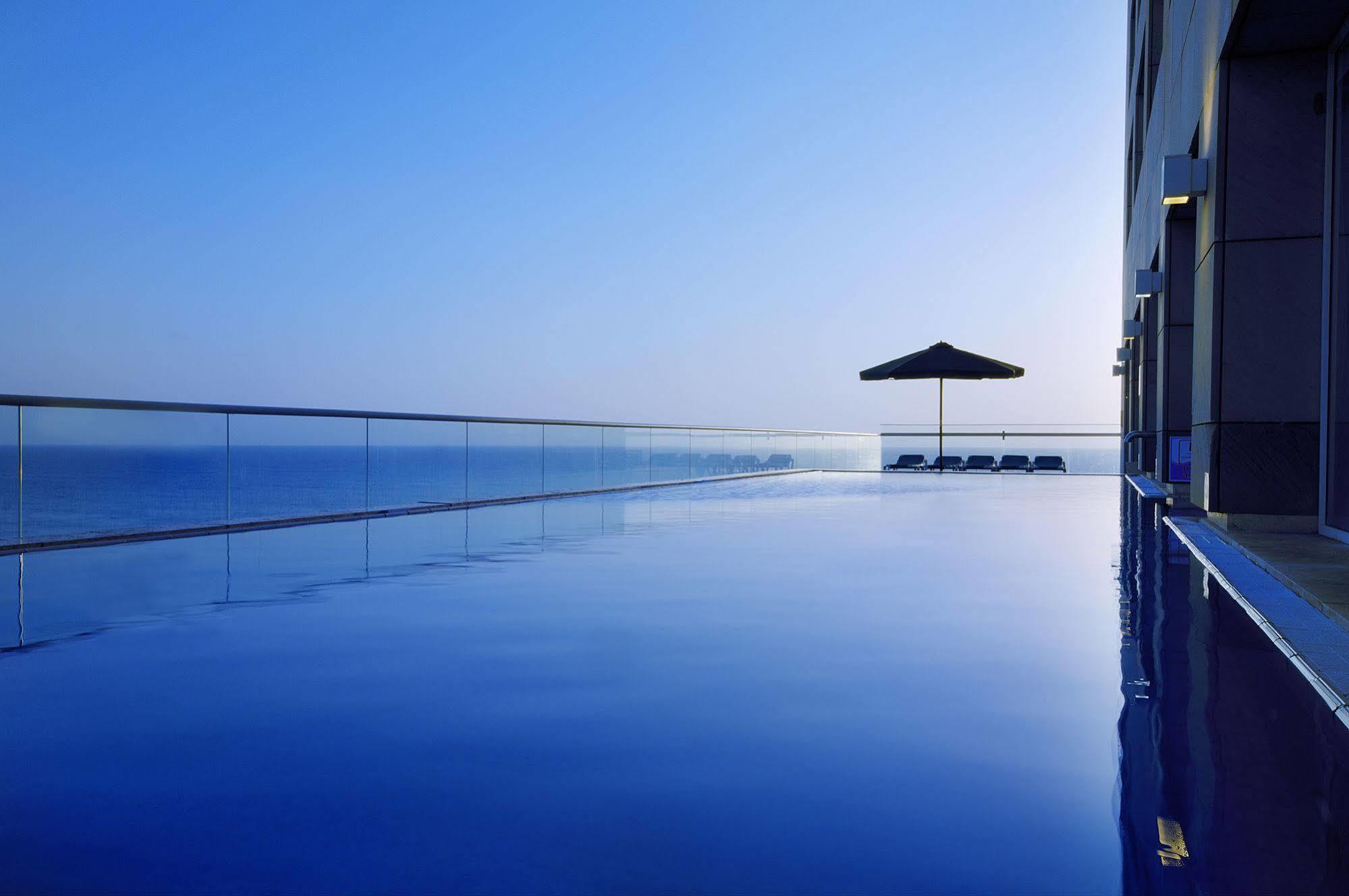 Arena Hotel By The Beach Bat Yam Extérieur photo